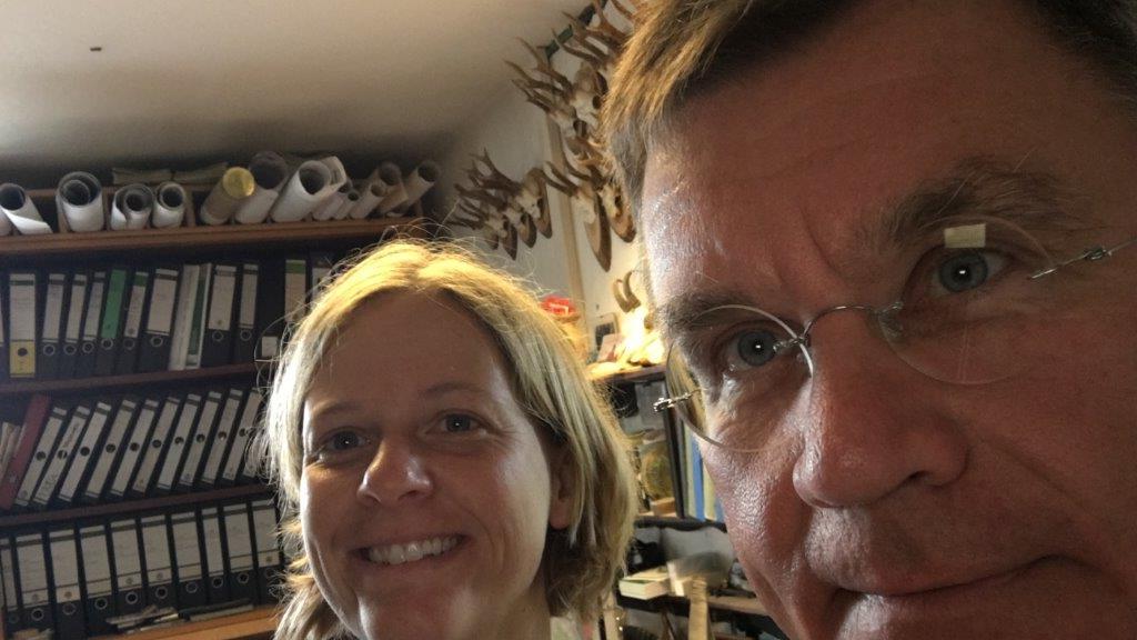 Selfie mit Erich Daum. Der 59-jährige Förster betreut das Revier "Untere Mark", in dem 19 verschiedene Fledermausarten leben.