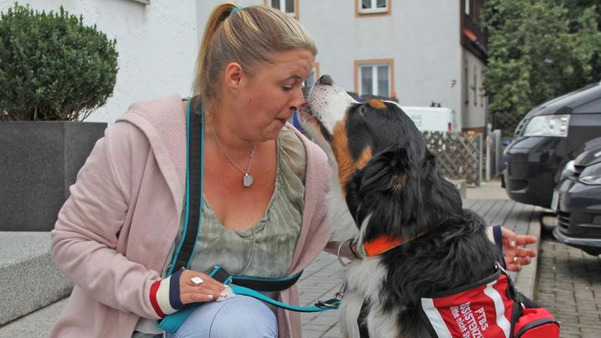 Max Jessica Und Das Trauma Assistenzhunde Bei Ptbs Altdorf Nordbayern De