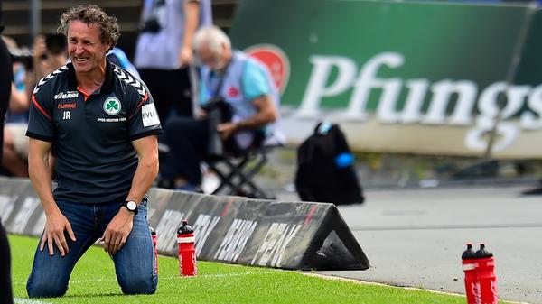 Doch der Saisonauftakt in Darmstadt geht erstmal in die Hose. Trotz ordentlicher Leistung verliert die Spielvereinigung mit 0:1, der Negativtrend geht auch in der neuen Spielzeit weiter.