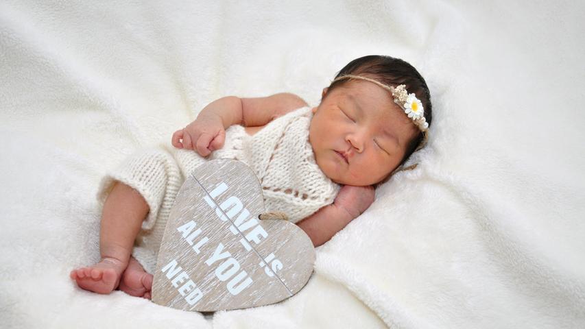 All you need is love: Mila kam am 15. August in der Klinik Hallerwiese zur Welt. Bei ihrer Geburt wog sie 2960 Gramm und war 48 Zentimeter groß.