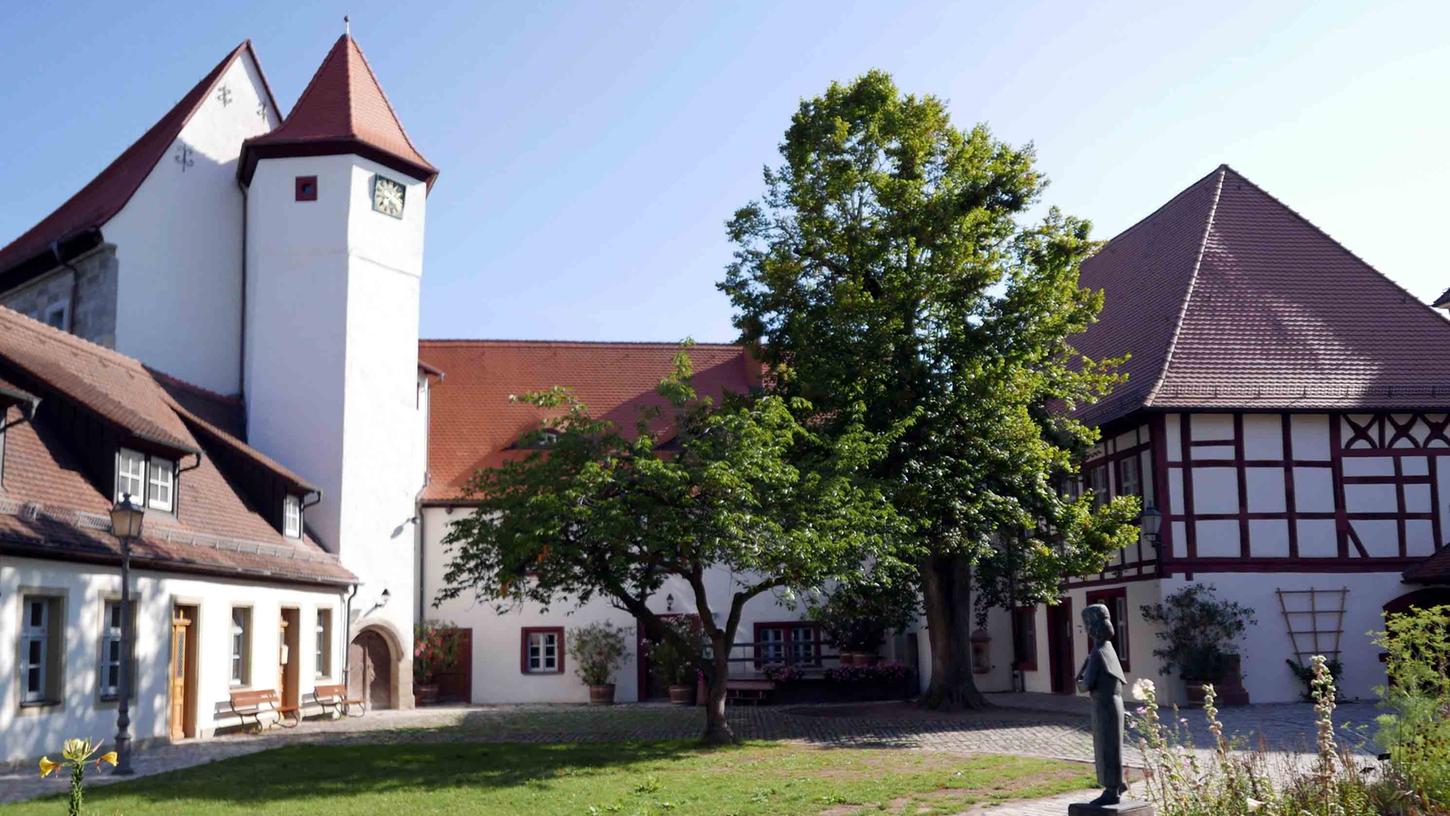 Dokumentation erinnert an Klinik im Neustädter Schloss Dokumentation erinnert an Klinik im Neustädter Schloss