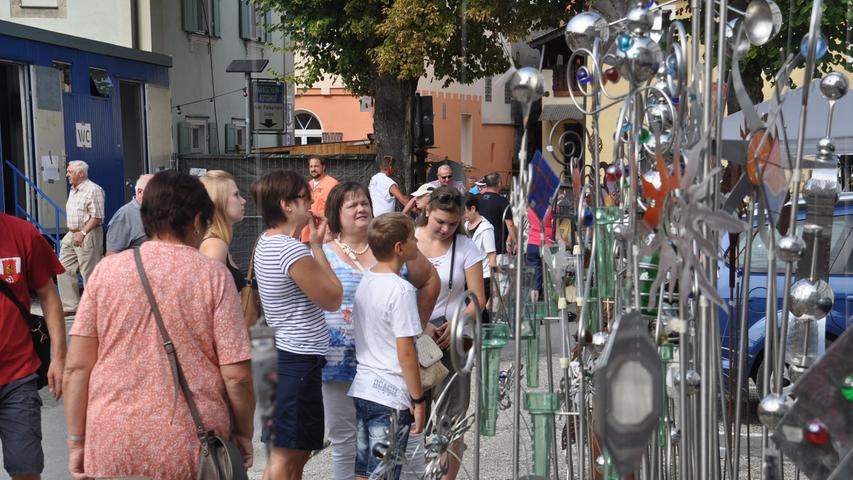 Zauberei und Schlagersause: Der Ausklang des Höchstadter Altstadtfestes