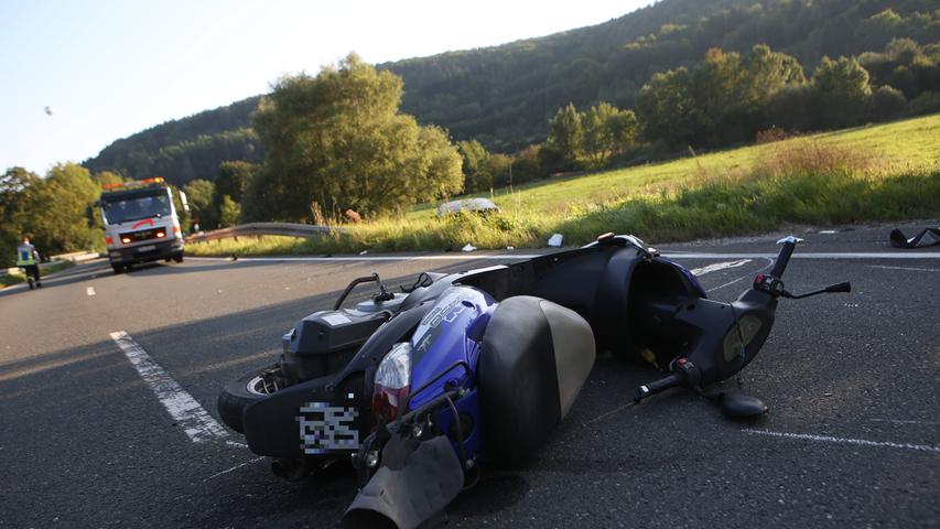 Tödliche Kollision bei Unterleinleiter: Rollerfahrer übersieht BMW