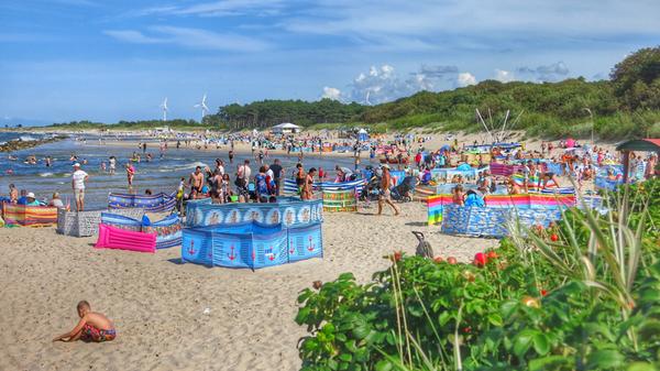 Quer durch Polen geht es über Thorn direkt an die Ostsee. Für einen Abstecher an die Masurischen Seen blieb leider keine Zeit, das wird nachgeholt. Die Strände sind super, der Sand ist weiß und fein, das Wasser warm genug zum Baden.