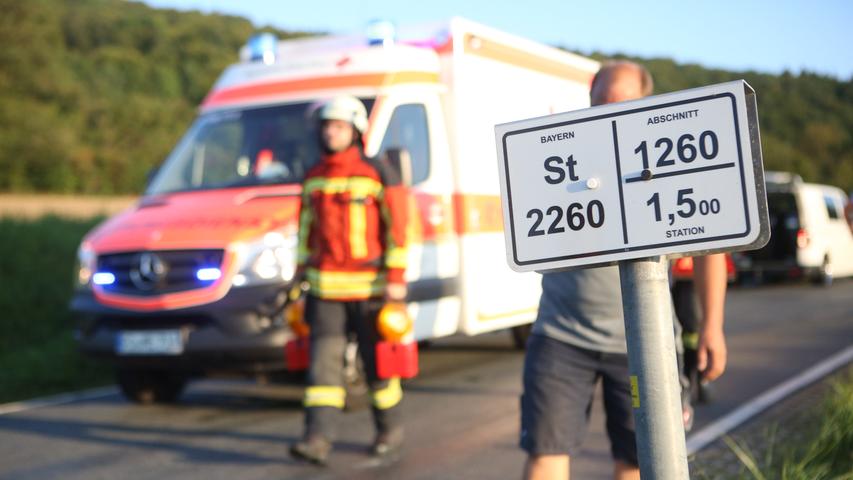 Motorrad kommt von Straße ab: Schwerverletzter bei Ebermannstadt