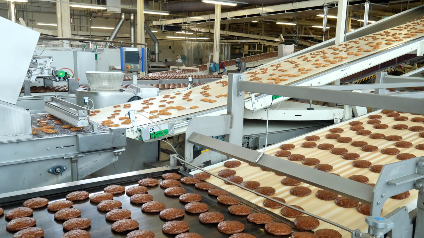 Die Nürnberger Lebkuchenhersteller gehen wieder in die Vollen. Lebkuchen Schmidt hat bereits im Juli auf einen Drei-Schicht-Betrieb umgestellt. 