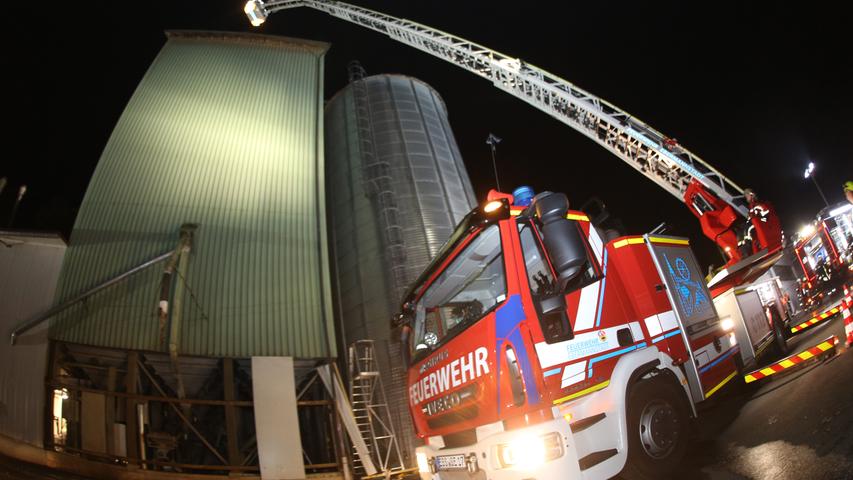 Draisendorfer Nützelmühle: Explosion in Silo löst Dachstuhlbrand aus