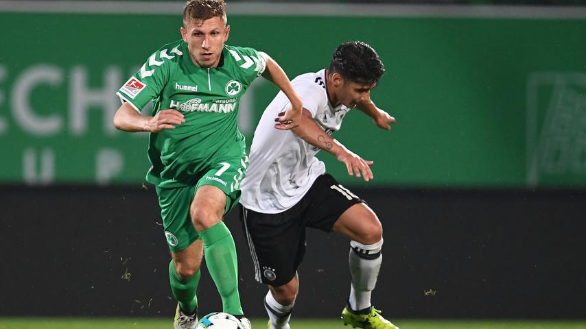 Levent Aycicek ist talentiert, erst 23 Jahre alt und wurde beim SV Werder Bremen ausgebildet. Dort sammelte er auch Erstligaerfahrung - unter anderem ein Bundesliga-Debüt mit 19 Jahren. In der zweiten Liga stand er in den vergangenen beiden Spielzeiten 37-mal für den TSV 1860 München auf dem Feld, erzielte sechs Tore und legte vier auf. Unter anderem wegen seiner Standards schlug das Kleeblatt zu und verpflichtete den ehemaligen U-Nationalspieler.