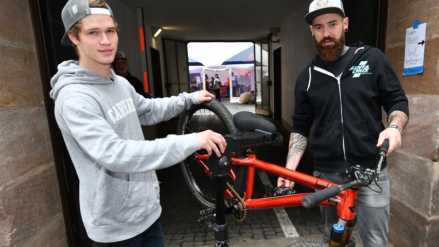 Den technischen Support für die Profifahrer und ihre Bikes übernimmt dieses Jahr der Fahrradladen Herobikes aus Roth.