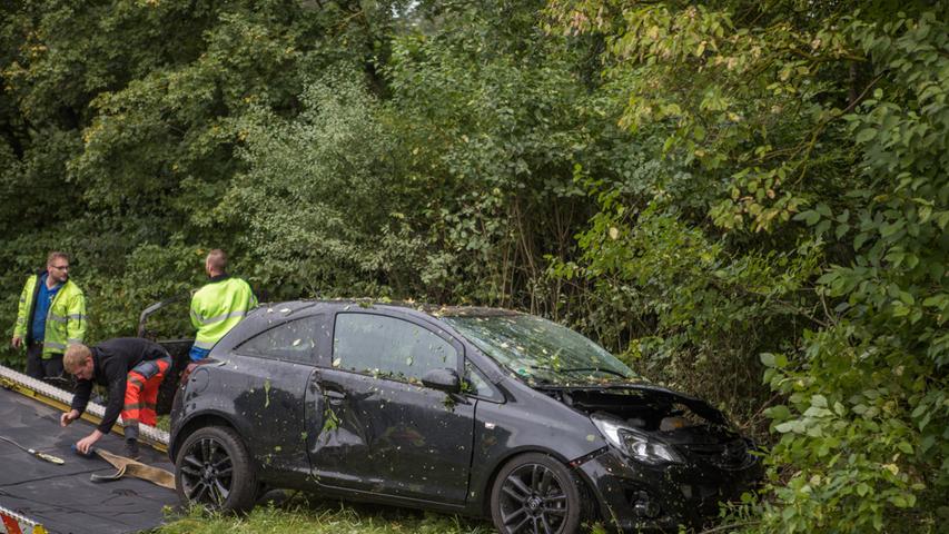 Junger Fahrer stirbt nach Unfall bei Rednitzhembach