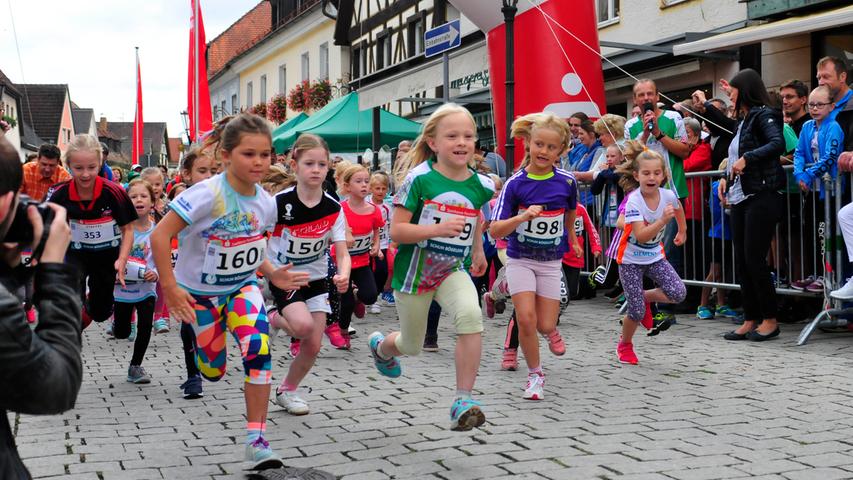 Fränkische Schweiz Marathon: Bambini bringen Marktplatz zum Beben