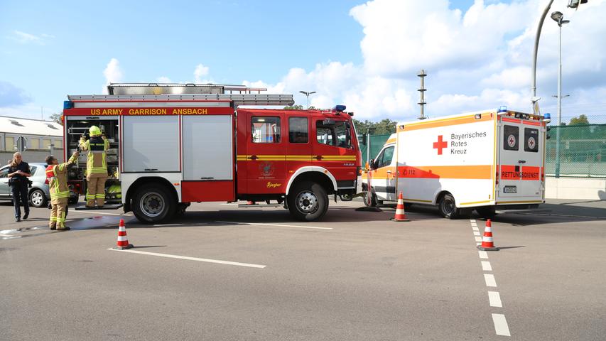 Kollision bei Kasernenauffahrt: Feuerwehreinsatz blockiert