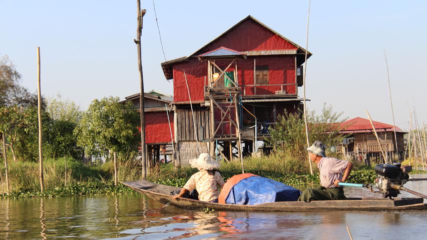 Der Inle-See ist das zweitgrößte Sußwasser-Gewässer Myanmars. Noch heute spielt sich ein Großteil des Lebens auf dem See ab.