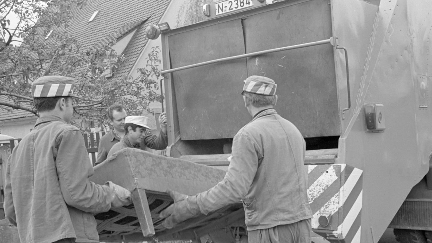 12. September 1967: Alter Hausrat verschwindet 12. September 1967: Alter Hausrat verschwindet