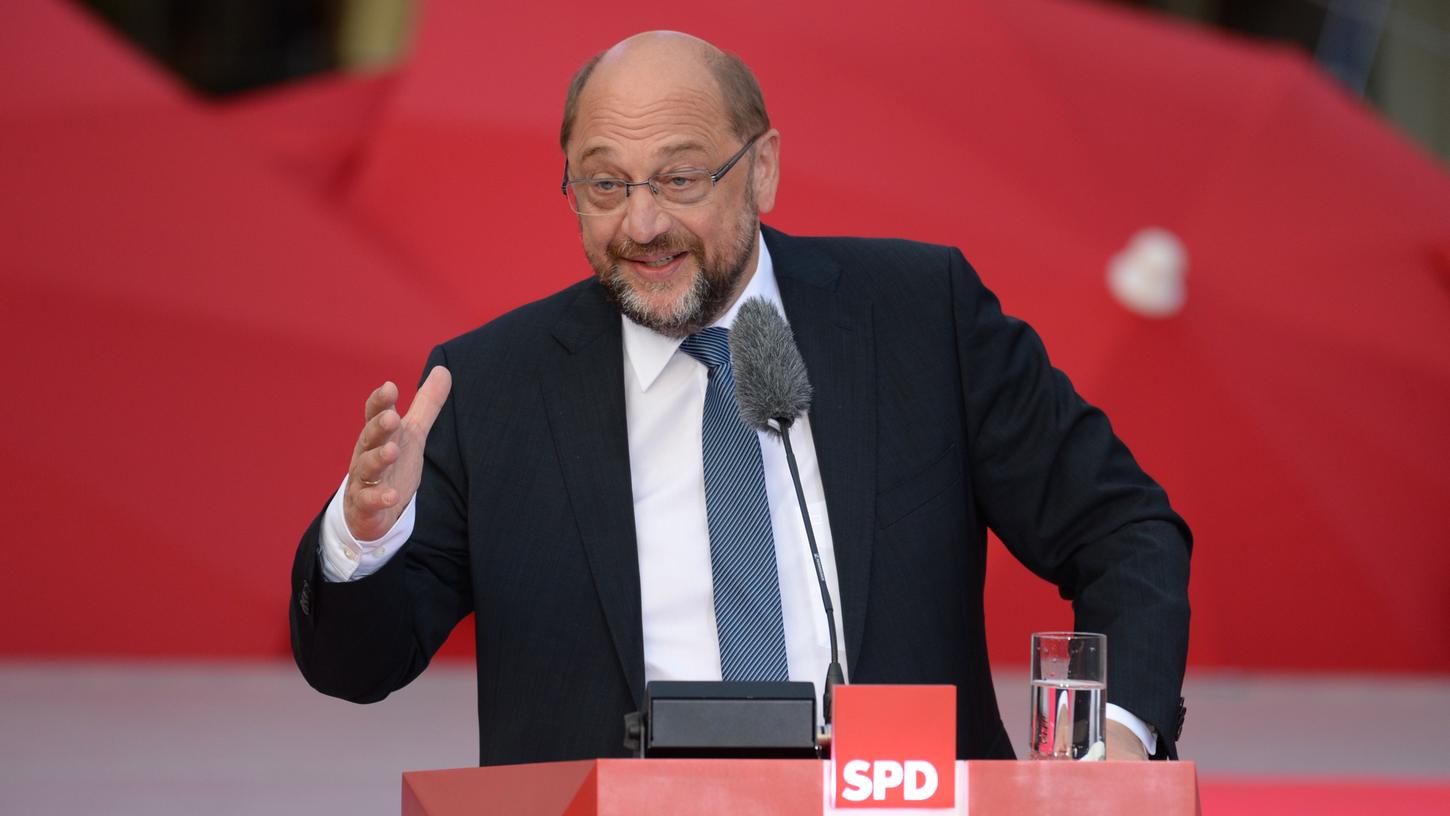 Trotz des Wahlkampfs sagt Martin Schulz, er habe genug Vertrauen zu Angela Merkel aufbauen können.