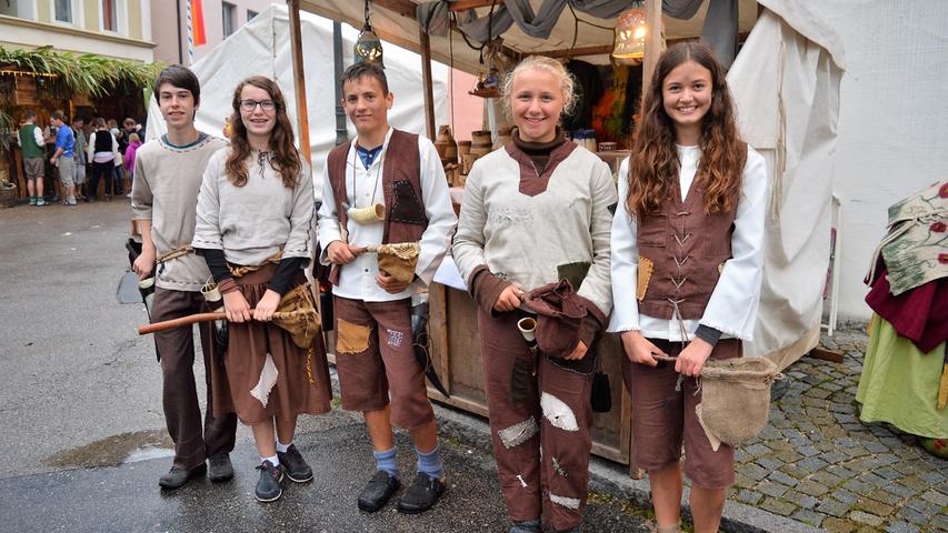 Mittelalter in Breitenbrunn: Mit Trommelklang, Musketenknall und vielen historischen Kostümen feierten die Breitenbrunner mit unzähligen Gästen ein rauschendes Tillyfest.