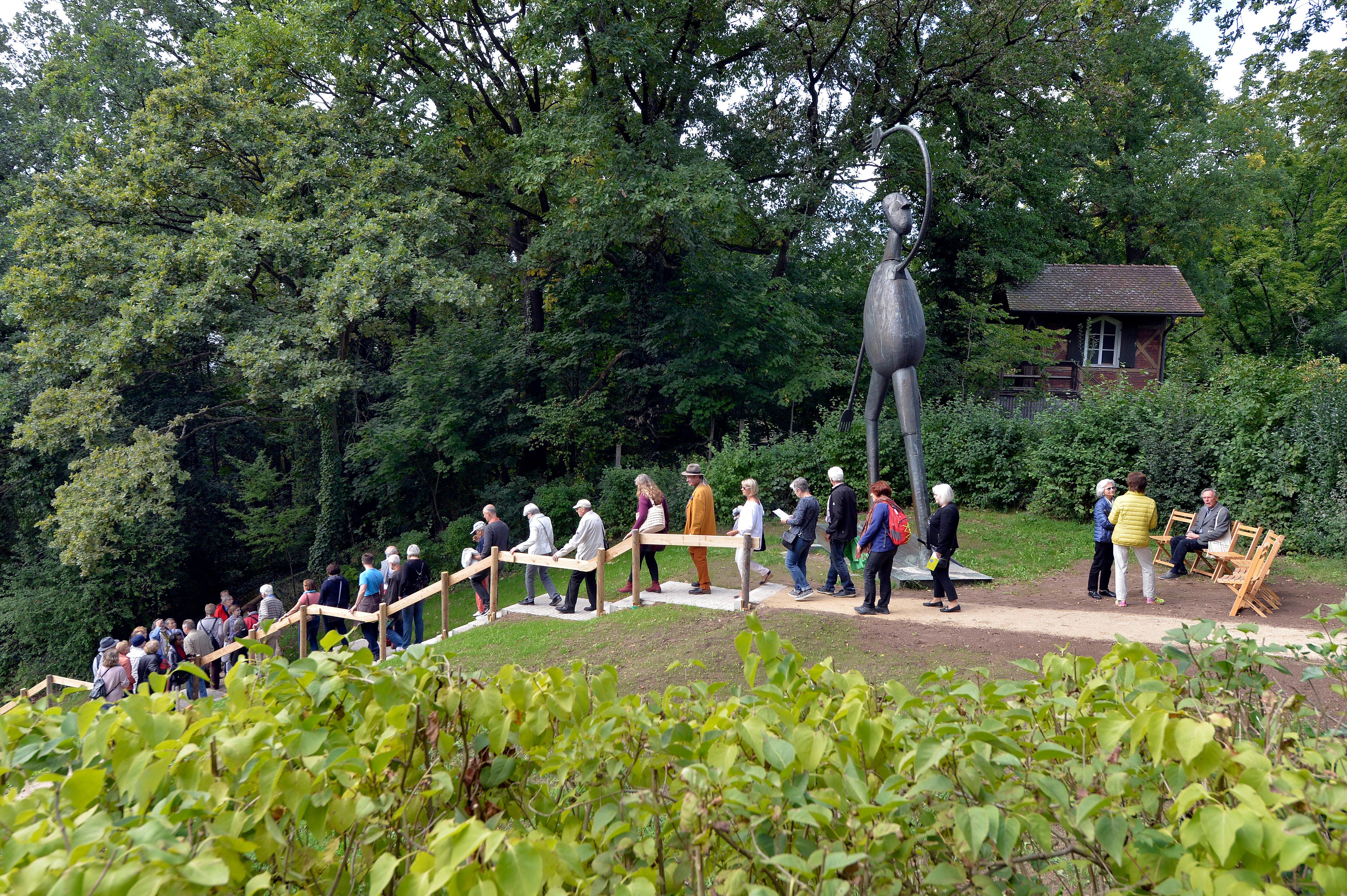 er Heinrich-Kirchner-Skulpturengarten ist 35 Jahre alt, Zeit für ein Picknick mit Kirchner. Dazu hat das Kulturamt der Stadt ein umfangreiches Programm realisiert, mit Führungen durch den Skulpturengarten, Vorträgen, Musik der Bigband der Sing- und Musikschule und einer eigenen Werkstatt zum Mitmachen der Jugendkunstschule.