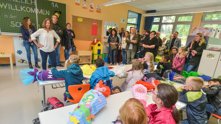 Erster Schultag: 44 kunterbunte Schultüten in Büchenbach