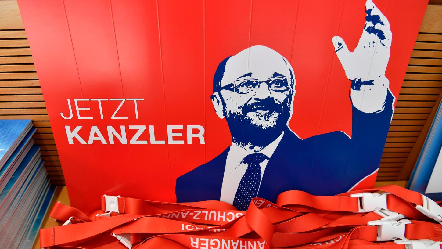 Ein Wahlkampf nur noch alle fünf Jahre ist für die Demokratie nicht förderlich. Gerade der zugespitzte Kampf um Stimmen hatte bisher noch am ehesten den Effekt, Menschen für Politik zu interessieren. Im Bild: SPD-Wahlmaterial für Martin Schulz.
