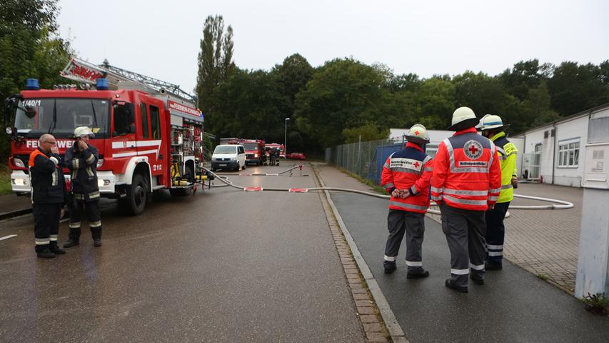 Feuer nach Verpuffung: Einsatz in Schwabacher Industriegebiet