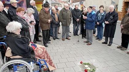 Zwei Stolpersteine erinnern an zwei ausgelöschte Leben