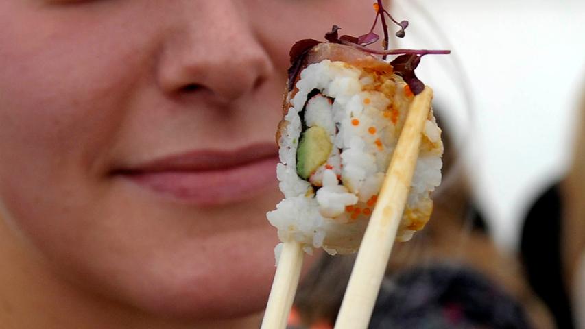 Sushi satt: Party lockt 700 Gäste ins Medical-Valley