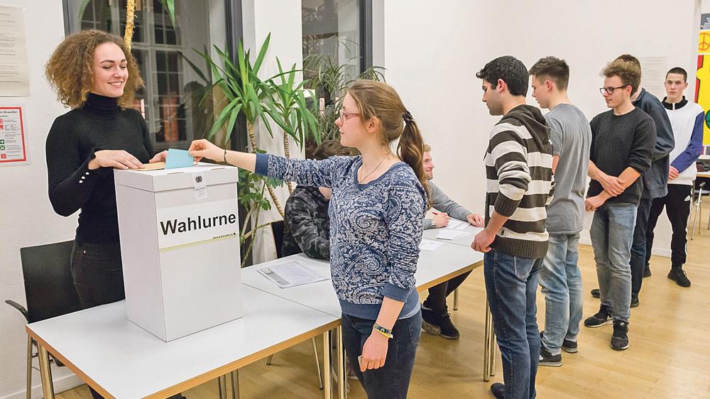 Mittelschüler in Weißenburg entscheiden über Bundestag
