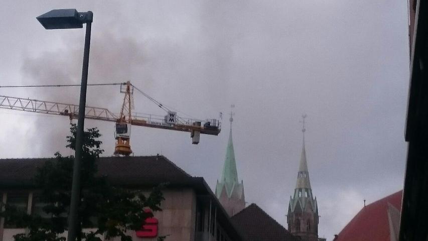 Bilder aus der Altstadt: Großeinsatz wegen Restaurantbrand