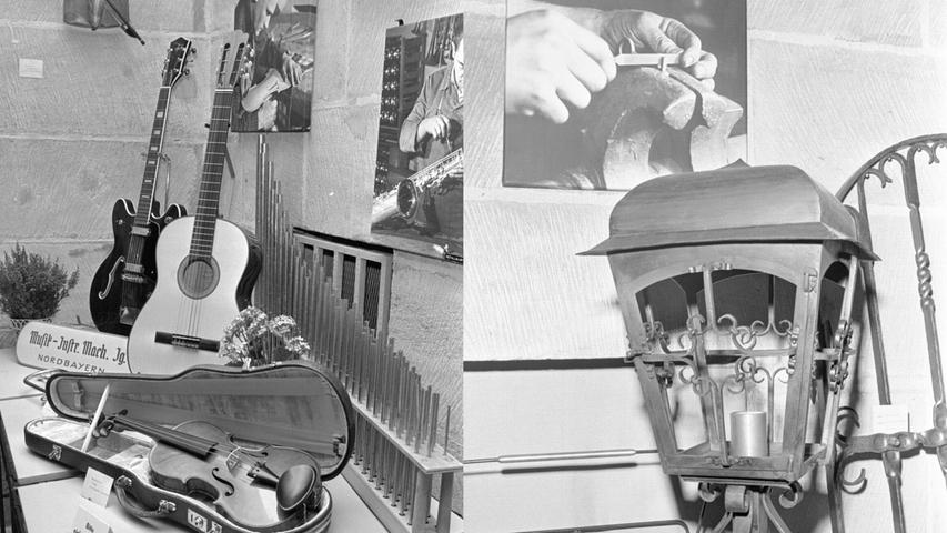 Schnappschüsse von der Ausstellung der Kreishandwerkerschaft: In der Mitte werden solide gebaute Musikinstrumente vorgestellt, daneben ist eine aparte Laterne der Kunstschlosser zu sehen. Hier geht es zum Kalenderblatt vom 23. September 1967: Handwerk gibt Visitenkarte ab