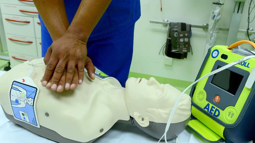 Reanimation: So hilft der Defibrillator