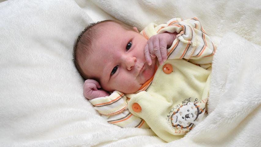 Na, wer bist denn du? Die kleine Nina wurde am 13. September mit 3600 Gramm und einer Größe von 50 Zentimetern im Südklinikum Nürnberg geboren.