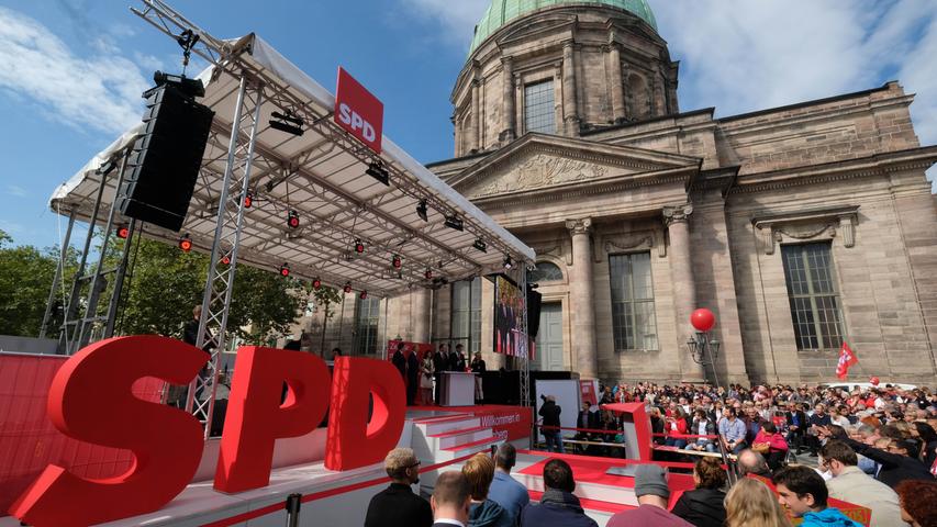 Maly, Ballons, großer Andrang: Martin Schulz auf dem Jakobsplatz