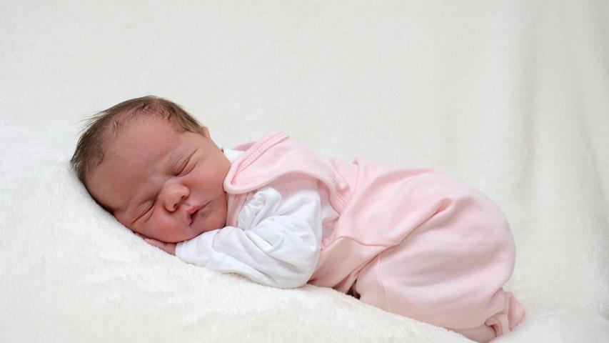 Träum süß, kleine Amelie! Am 18. September wurde sie im Klinikum Hallerwiese geboren, wog 3680 Gramm und war 56 Zentimeter groß.