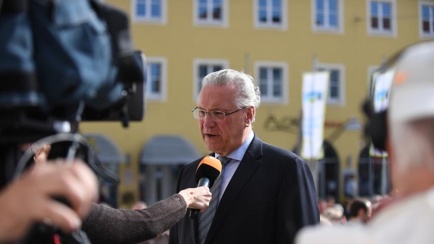 Innenminister Herrmann zum Endspurt in Neumarkt