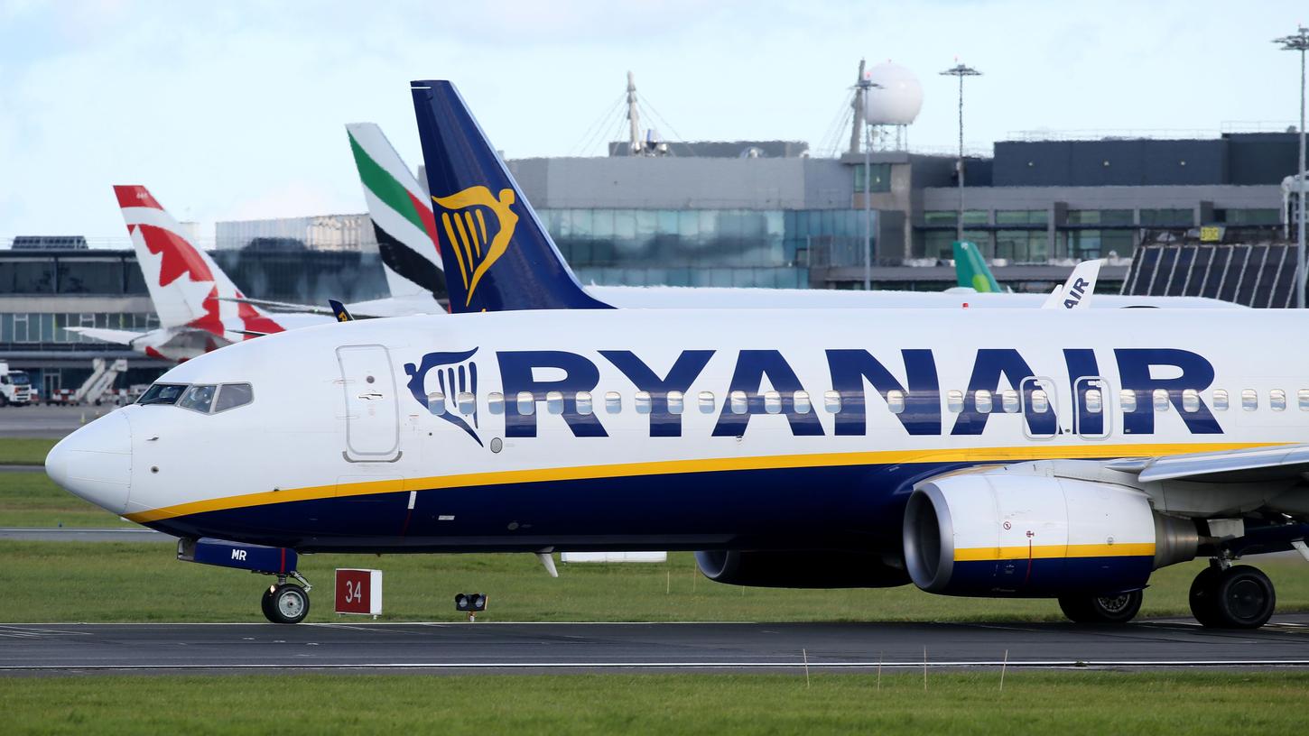 Die irische Fluggesellschaft Ryanair sieht sich durch Streiks dazu gezwungen, hunderte Flüge zu annullieren.