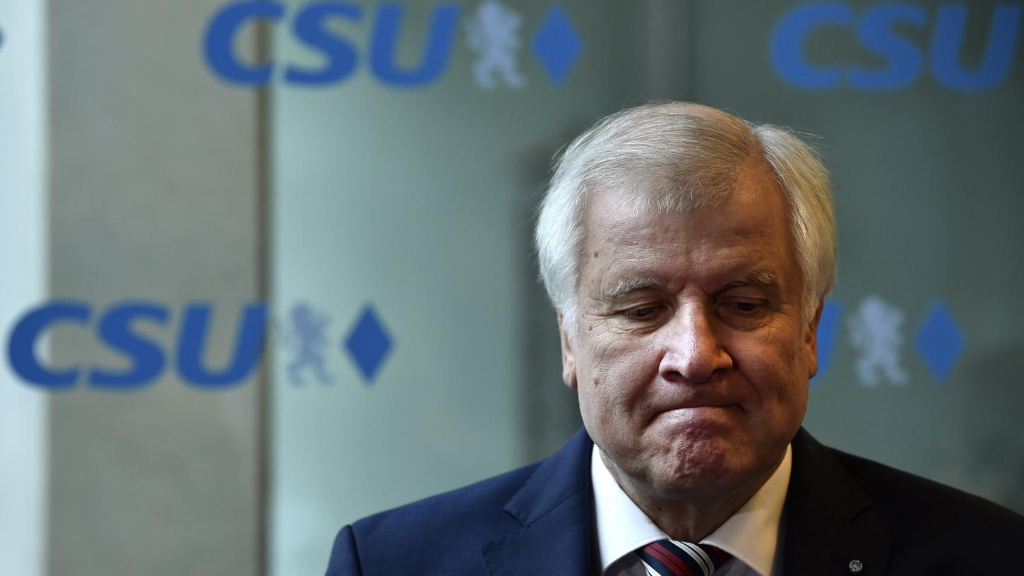 Immer mehr Stimmen werden laut, die den Rücktritt von CSU-Chef Horst Seehofer fordern.