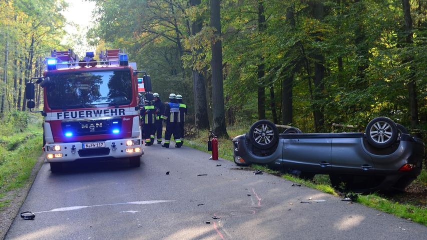 Unfall bei Kalchreuth: Auto überschlägt sich