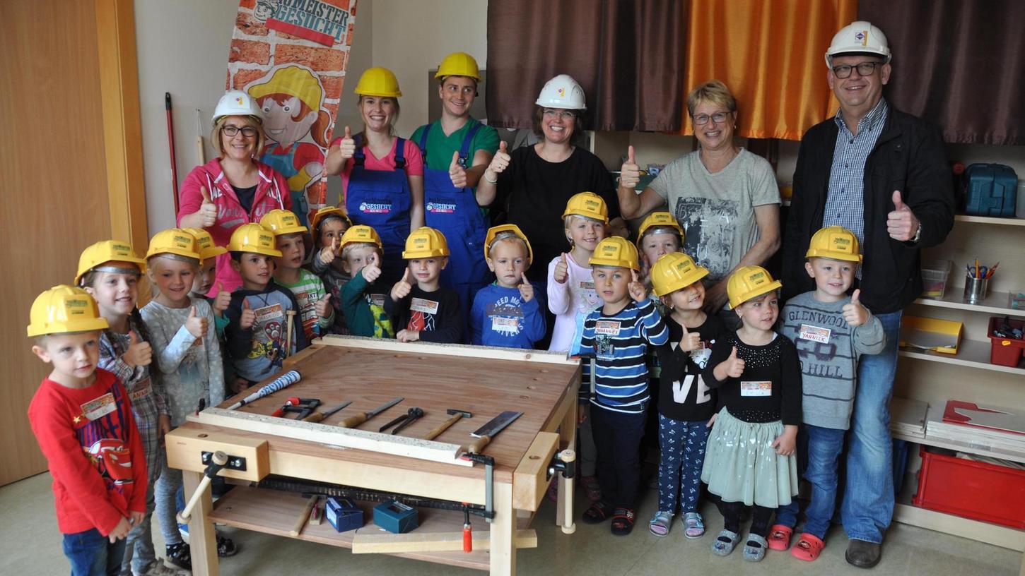 Pavelsbacher Kinder bauten Häuser