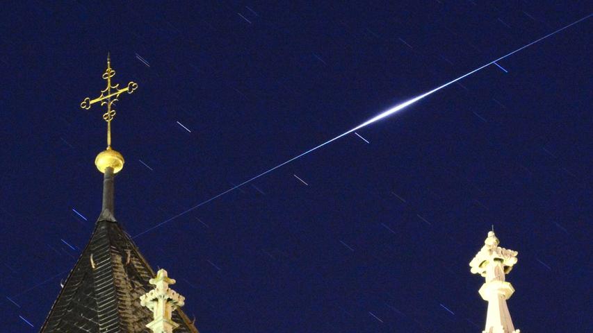 Bilder: Der "Iridium Flares" saust über Frankens Nachthimmel