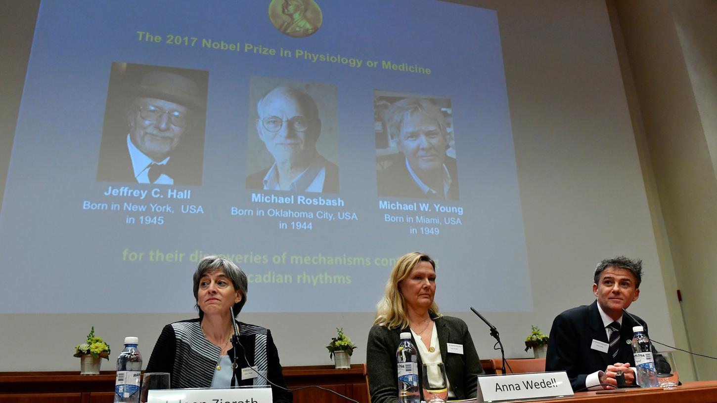 Die Nobeljury hat entschieden: die Preisträger des Nobelpreises für Medizin sind die US-Amerikaner: Jeffrey Hall, Michael Rosbash und Michael Young.