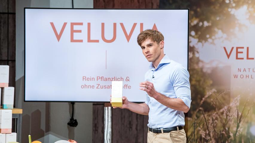 Jörn-Marc Vogler aus Hambug präsentiert danach die Nahrungsergänzungs-Kapseln "Veluvia". Er erhofft sich ein Investment von 200.000 Euro für 10 Prozent seines Unternehmens.