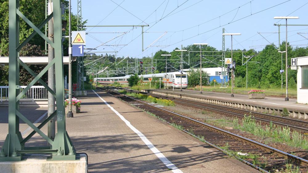 Wegen eines Kabelschadens gibt es auf der Bahnstrecke von Pleinfeld nach Treuchtlingen enorme Behinderungen. Die Einschränkungen sollen noch bis zum Donnerstag anhalten.