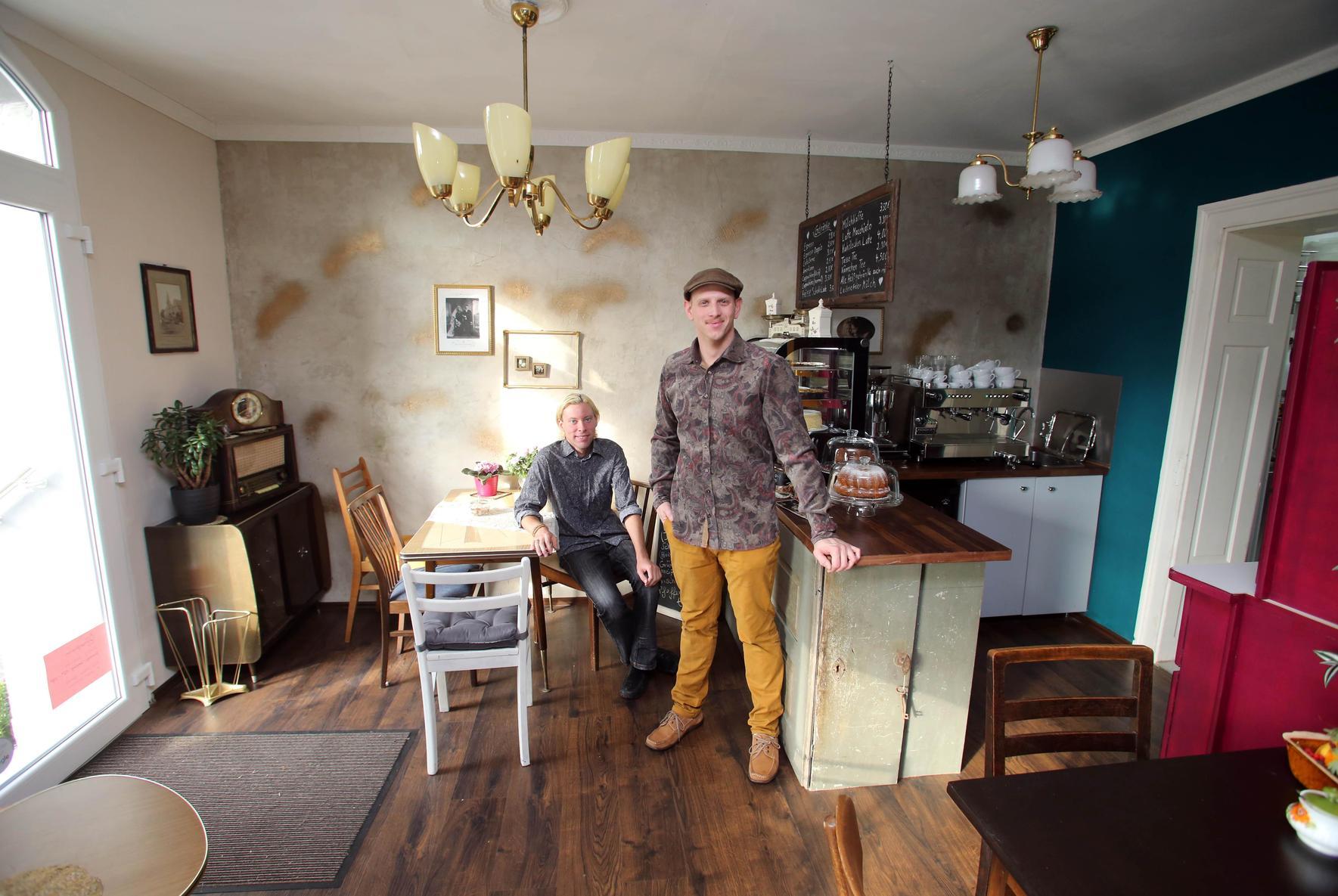 Neues Café "Kuchenstolz": Tortenschlacht im Wohnzimmer - Nürnberg