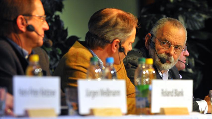René Gomringer (rechts), Geschäftsführer des Landesverbandes der Bayerischen Schafhalter, erklärte: "Ein friedliches Miteinander mit dem Wolf wird es von Seiten der Schäfer voraussichtlich nicht geben. Dieser Herausforderung werden wir Schäfer nicht gewachsen sein."