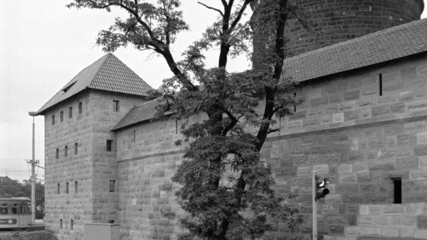 10. Oktober 1967: Turm für die Drucker 10. Oktober 1967: Turm für die Drucker
