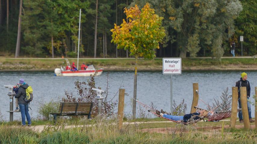 Windig und kühl: Herbstlicher Familien-Erlebnistag am Rothsee