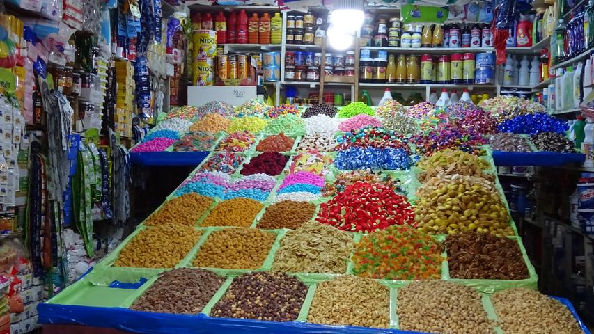 Farbenfroher Markt in Tanger.