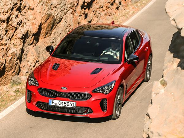 Der Stinger stellt bis zu 370 PS bereit. Dann schafft er Tempo 270. Der Stinger stellt bis zu 370 PS bereit. Dann schafft er Tempo 270.