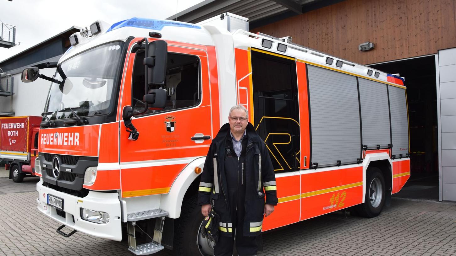 Bernd Patek, Vorsitzender der Freiwilligen Feuerwehr Roth, und seine Kollegen werden immer öfter beschimpft. Ein Kollege wurde sogar angefahren.
