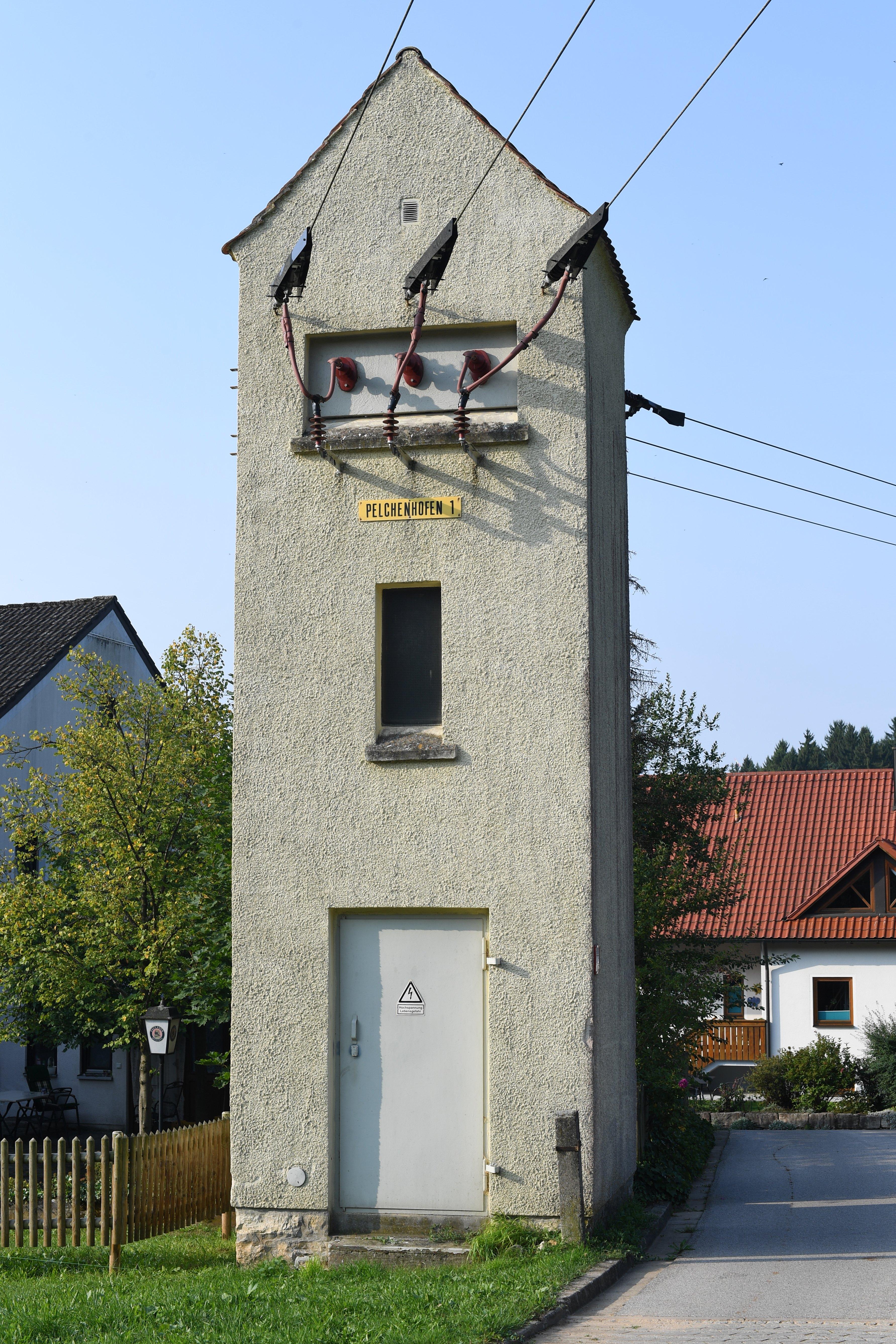 Das hässlichste Haus im Dorf Die Trafohäuschen in und um Neumarkt
